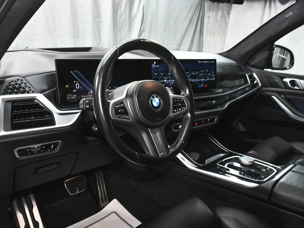 Used 2023 BMW X7 xDrive40i w/ M Sport Package AWD/4WD image 18