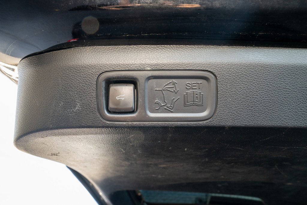 Used 2020 Ford Expedition XLT w/ Equipment Group 202A image 7