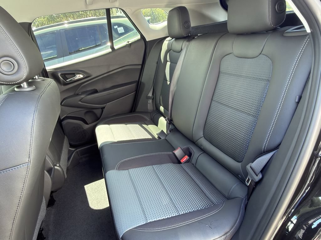 New 2026 Chevrolet Trax LT w/ Driver Confidence Package FWD image 17