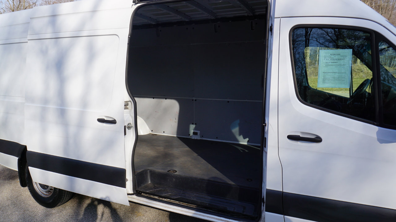Used 2020 Mercedes-Benz Sprinter 2500 w/ Driver Convenience Package image 23