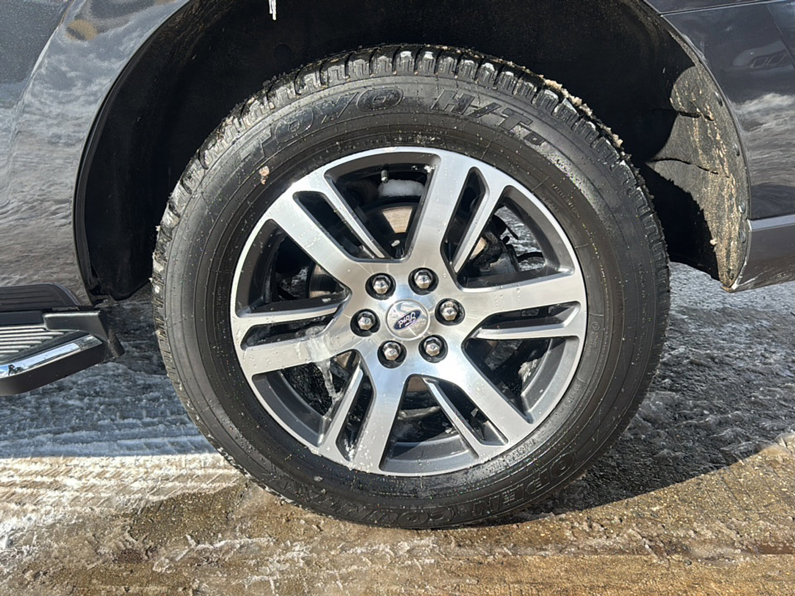 Used 2023 Ford Expedition XLT image 44