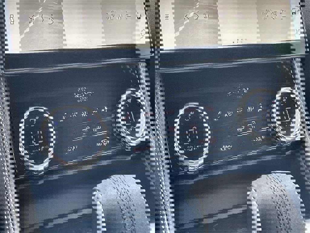 New 2026 Jaguar F-PACE R-Dynamic S image 26