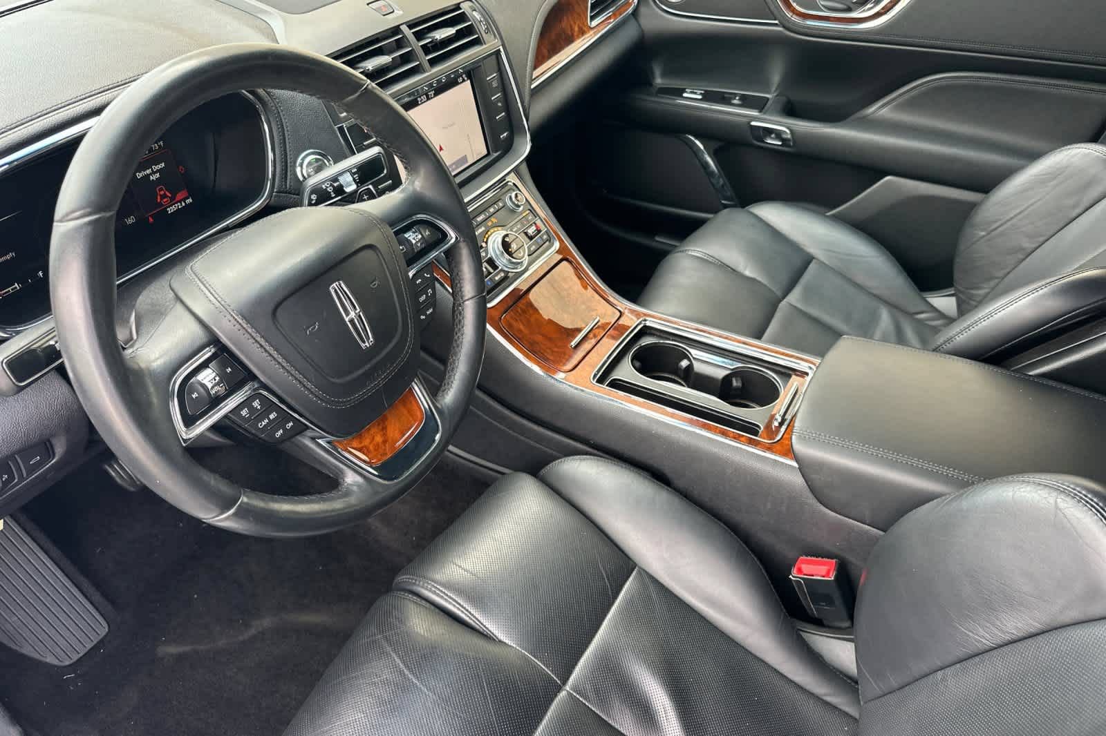 Used 2017 Lincoln Continental Select FWD image 12