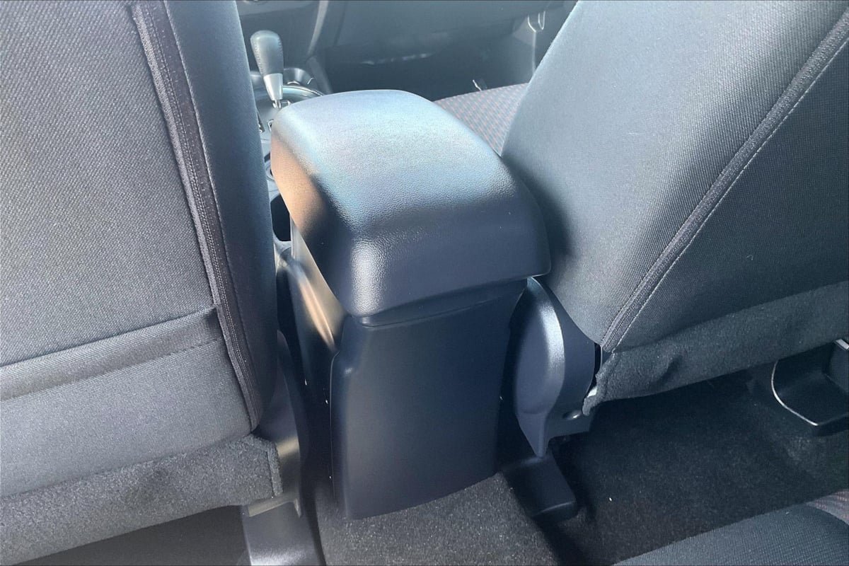 Used 2017 Mitsubishi Outlander Sport ES FWD image 32