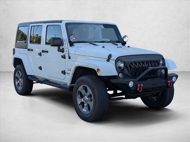 Used 2018 Jeep Wrangler Unlimited Sahara w/ Connectivity Group AWD/4WD image 3