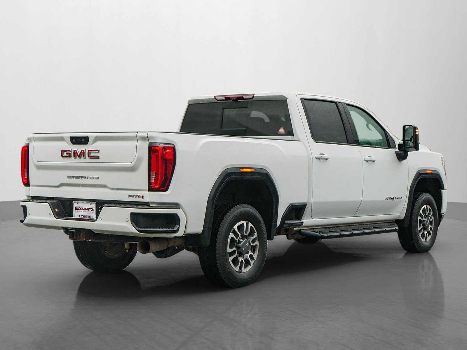 Used 2023 GMC Sierra 2500 AT4 w/ AT4 Preferred Package AWD/4WD image 7