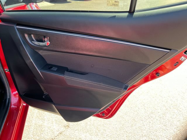 Used 2019 Toyota Corolla LE w/ Carpet Mat Package (TMS) FWD image 14