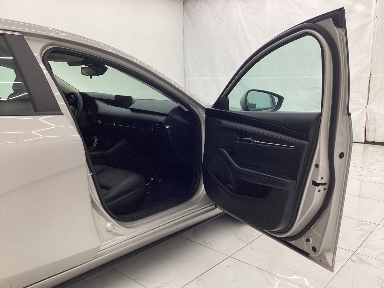 Used 2022 MAZDA MAZDA3 s image 17