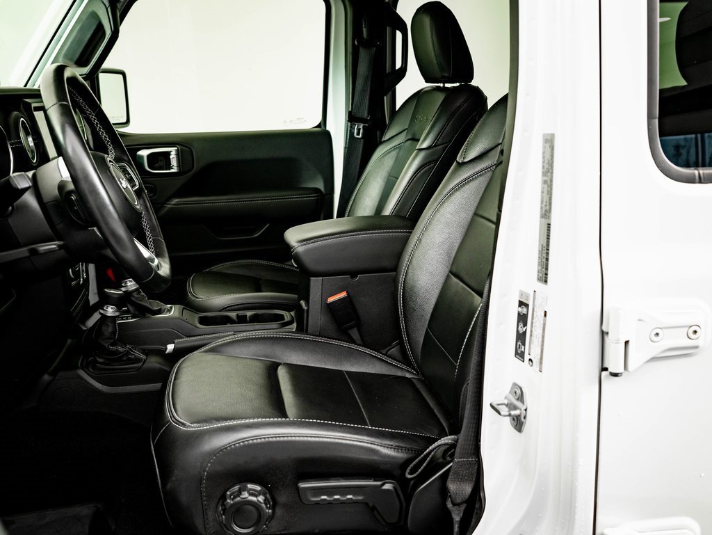 Used 2023 Jeep Wrangler Unlimited Sahara w/ Cold Weather Group image 23