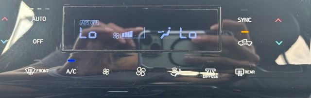 Used 2023 Hyundai Santa Cruz Limited w/ Cargo Package image 28