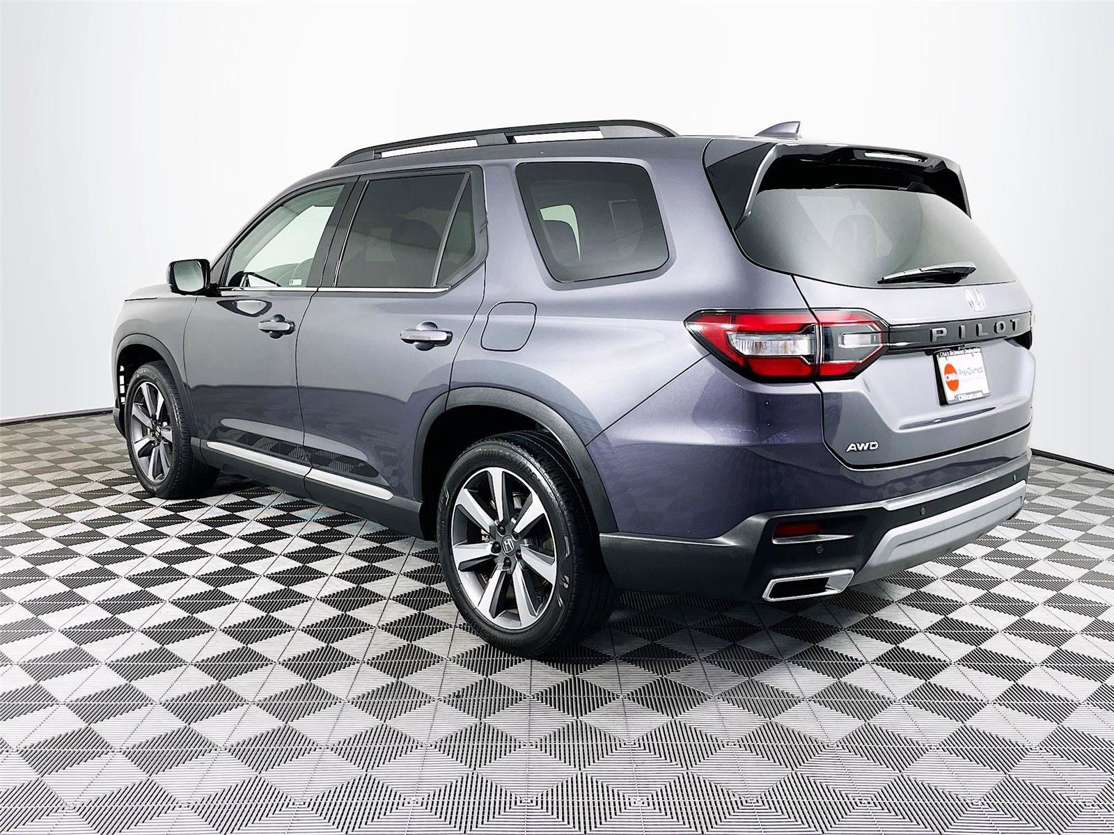 Used 2024 Honda Pilot Elite image 7