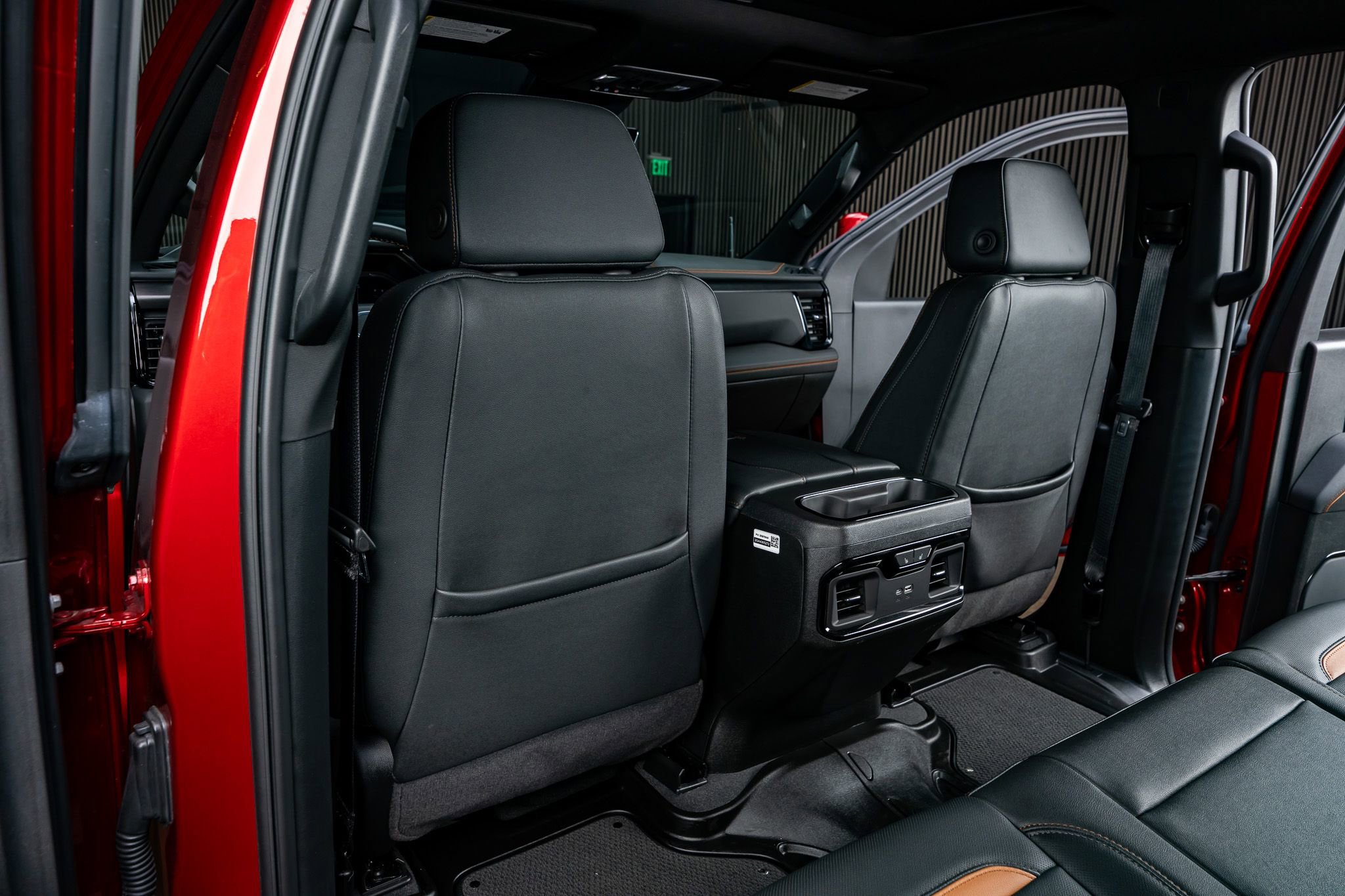 Used 2025 GMC Sierra 2500 AT4 w/ AT4 Premium Plus Package image 32