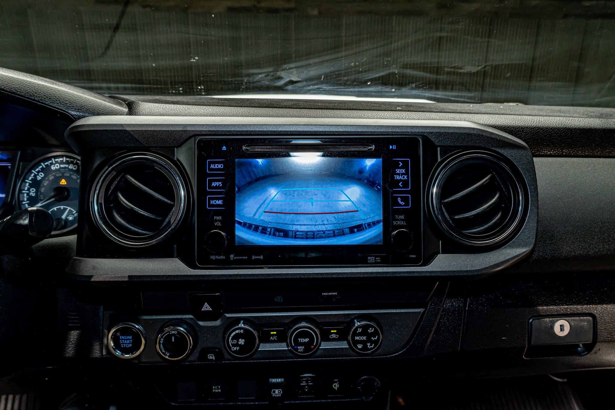 Used 2019 Toyota Tacoma TRD Sport AWD/4WD image 22