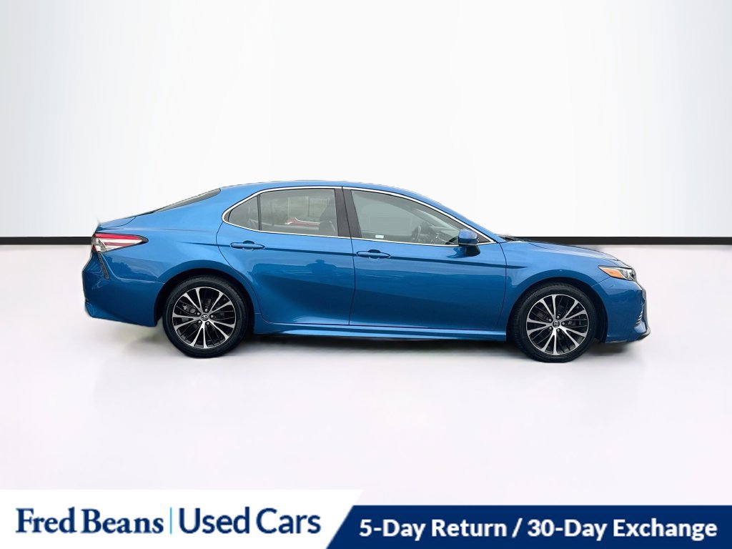 Used 2018 Toyota Camry SE FWD image 12