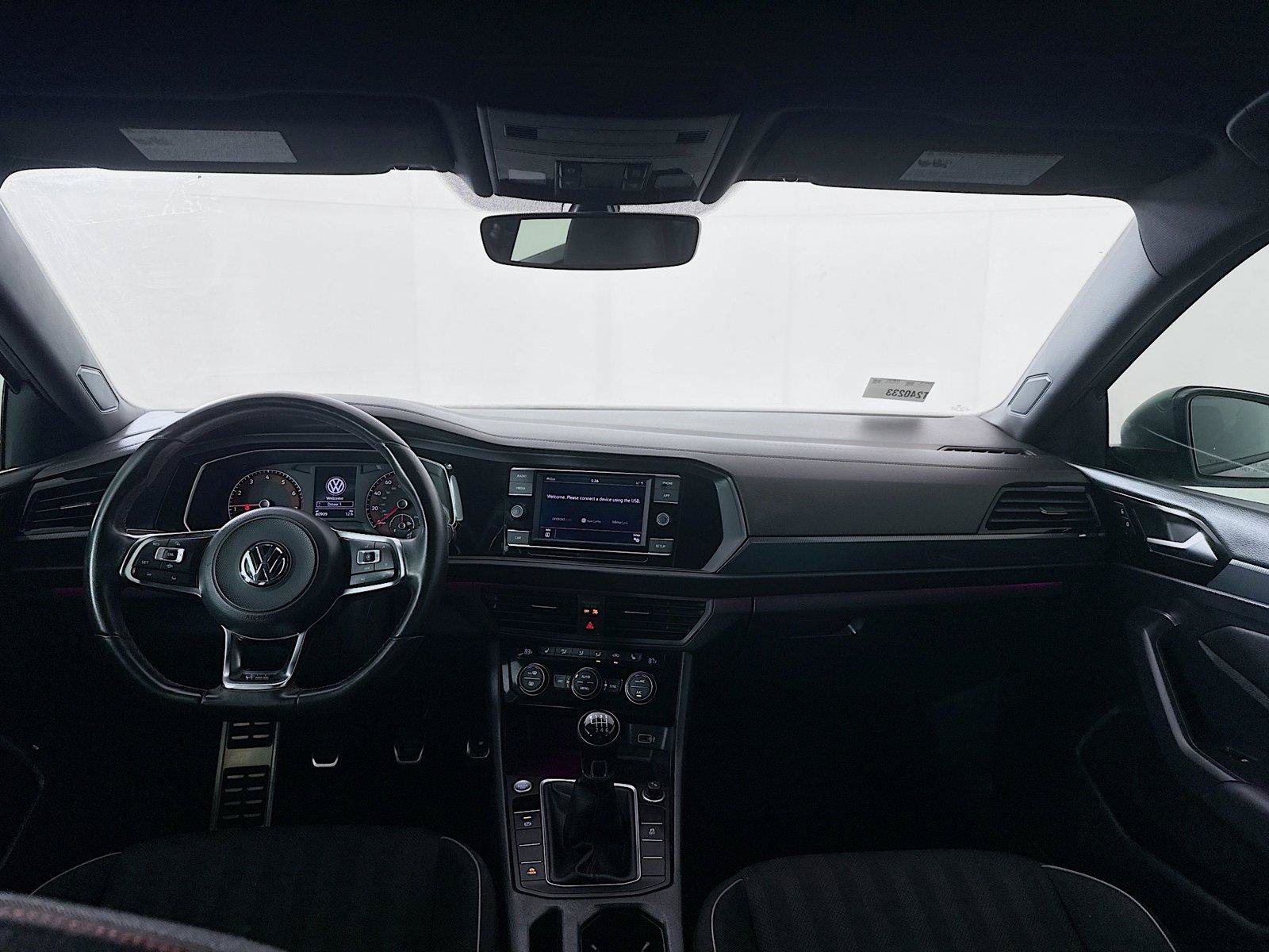 Used 2019 Volkswagen Jetta GLI FWD image 3