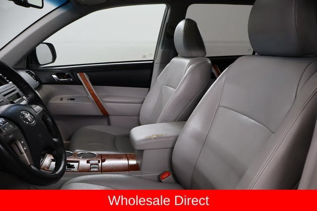 Used 2010 Toyota Highlander Limited AWD/4WD image 11