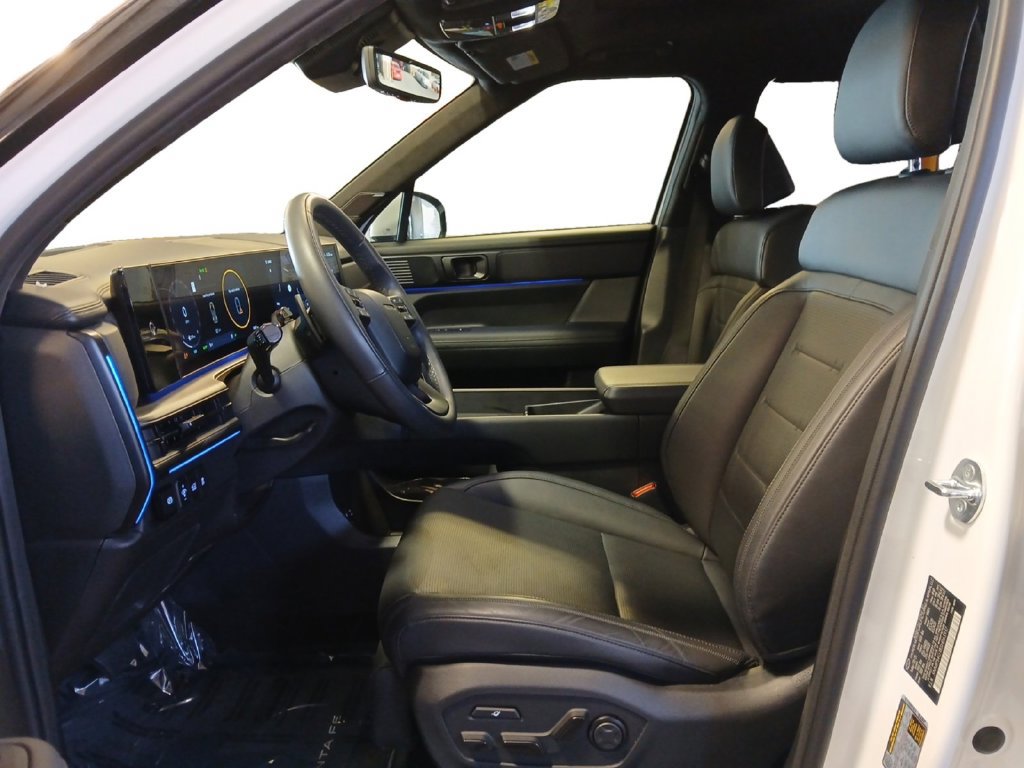 Used 2025 Hyundai Santa Fe Calligraphy FWD image 9