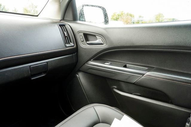 Used 2022 GMC Canyon AT4 image 28