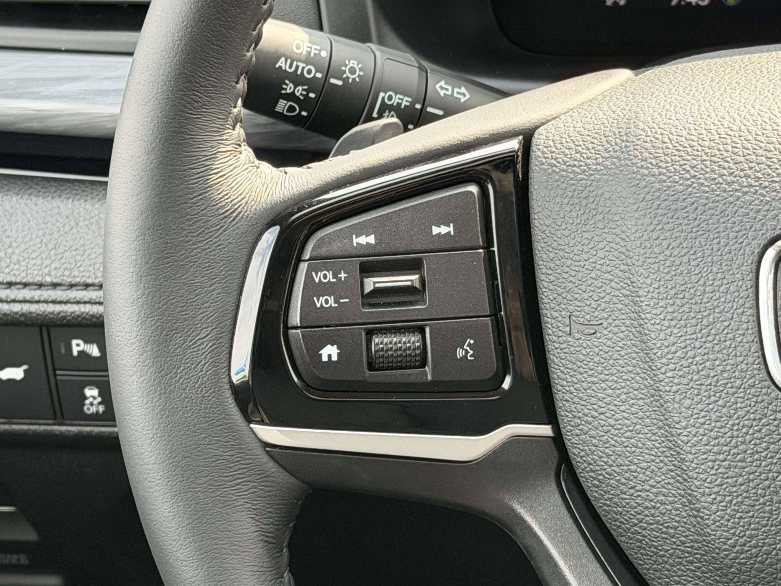 Certified 2026 Honda Odyssey Elite image 17