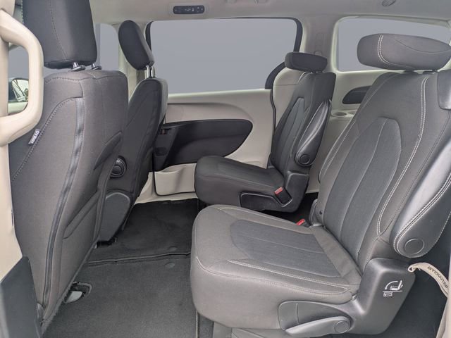 Used 2023 Chrysler Voyager LX FWD image 14