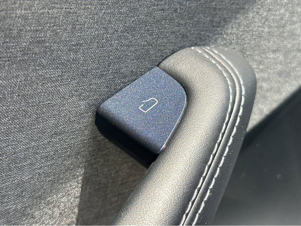 Used 2025 Tesla Model 3 Long Range RWD image 29