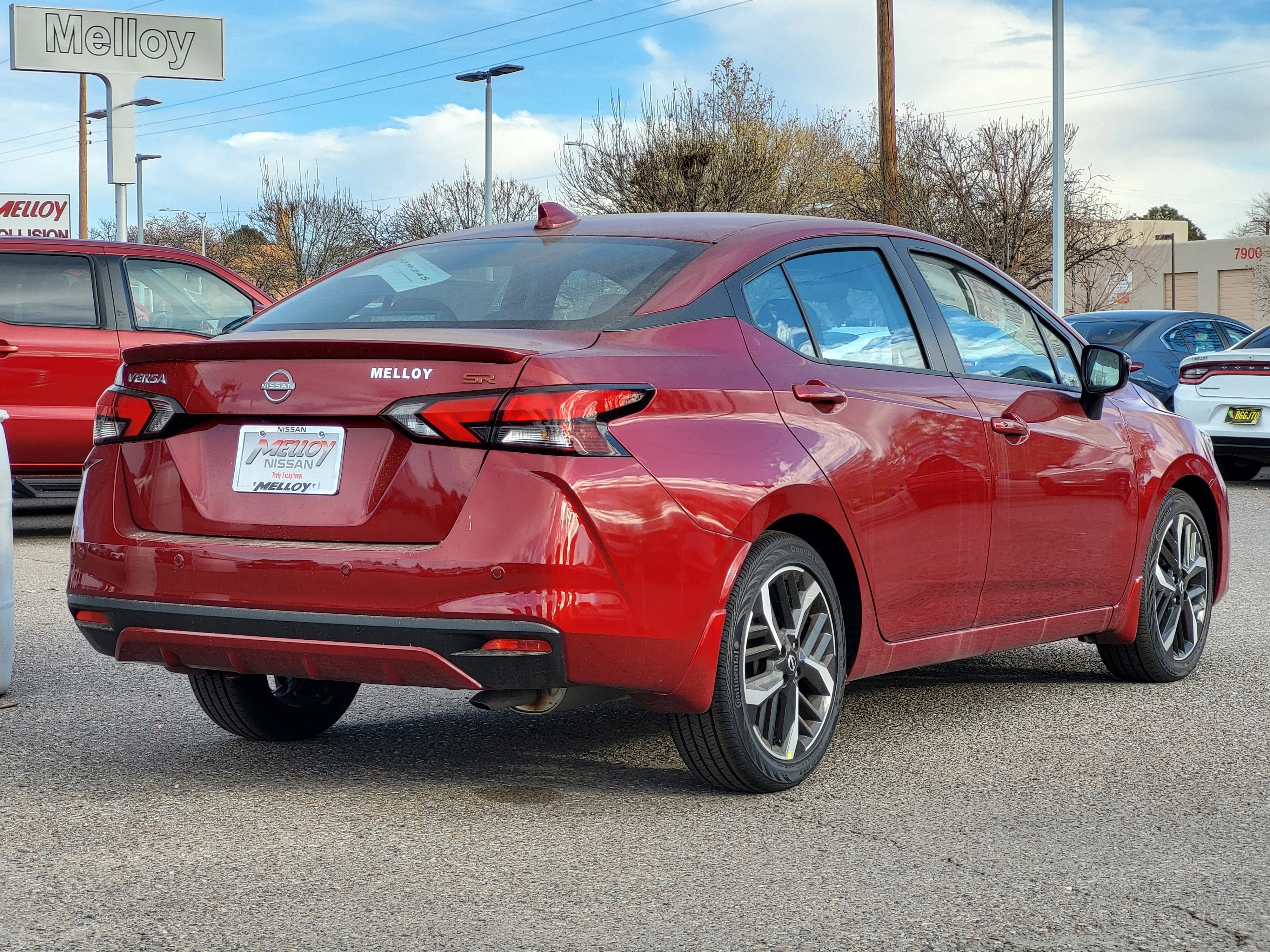 New 2025 Nissan Versa SR w/ Electronics Package image 4