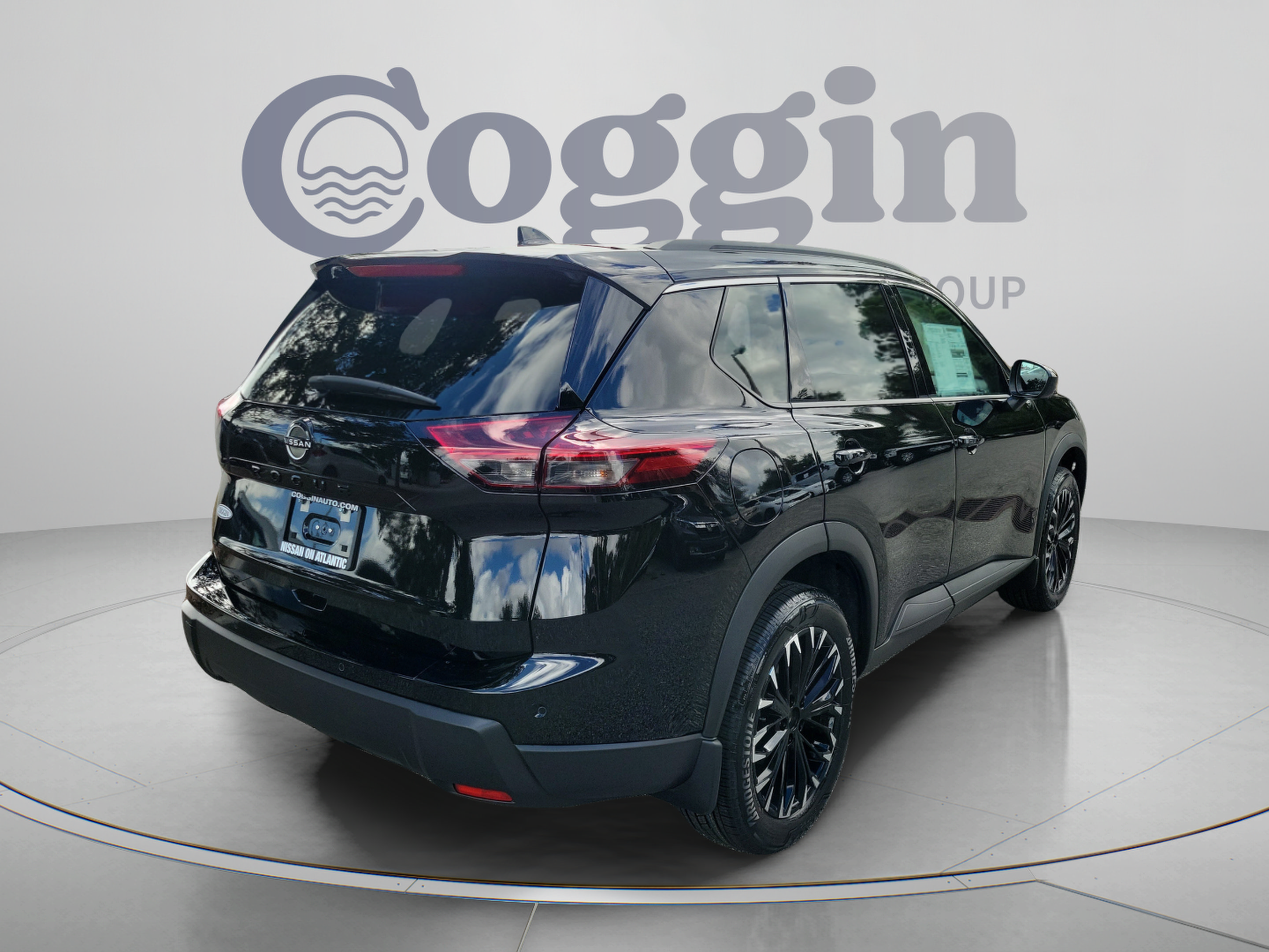 New 2026 Nissan Rogue Dark Armor FWD image 5