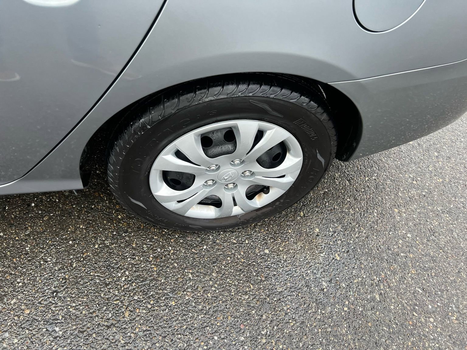 Used 2010 Hyundai Elantra GLS image 12