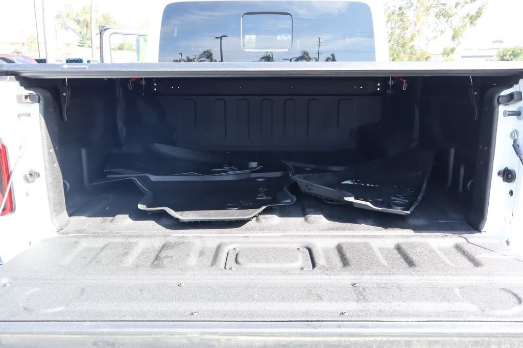 Used 2025 Jeep Gladiator Rubicon w/ Convenience Group AWD/4WD image 36