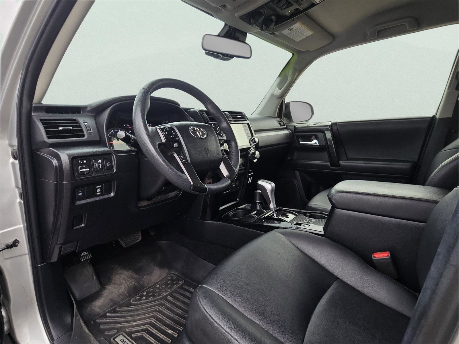 Used 2021 Toyota 4Runner TRD Off-Road Premium AWD/4WD image 39