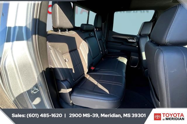 Used 2024 Chevrolet Silverado 1500 High Country w/ Technology Package image 20