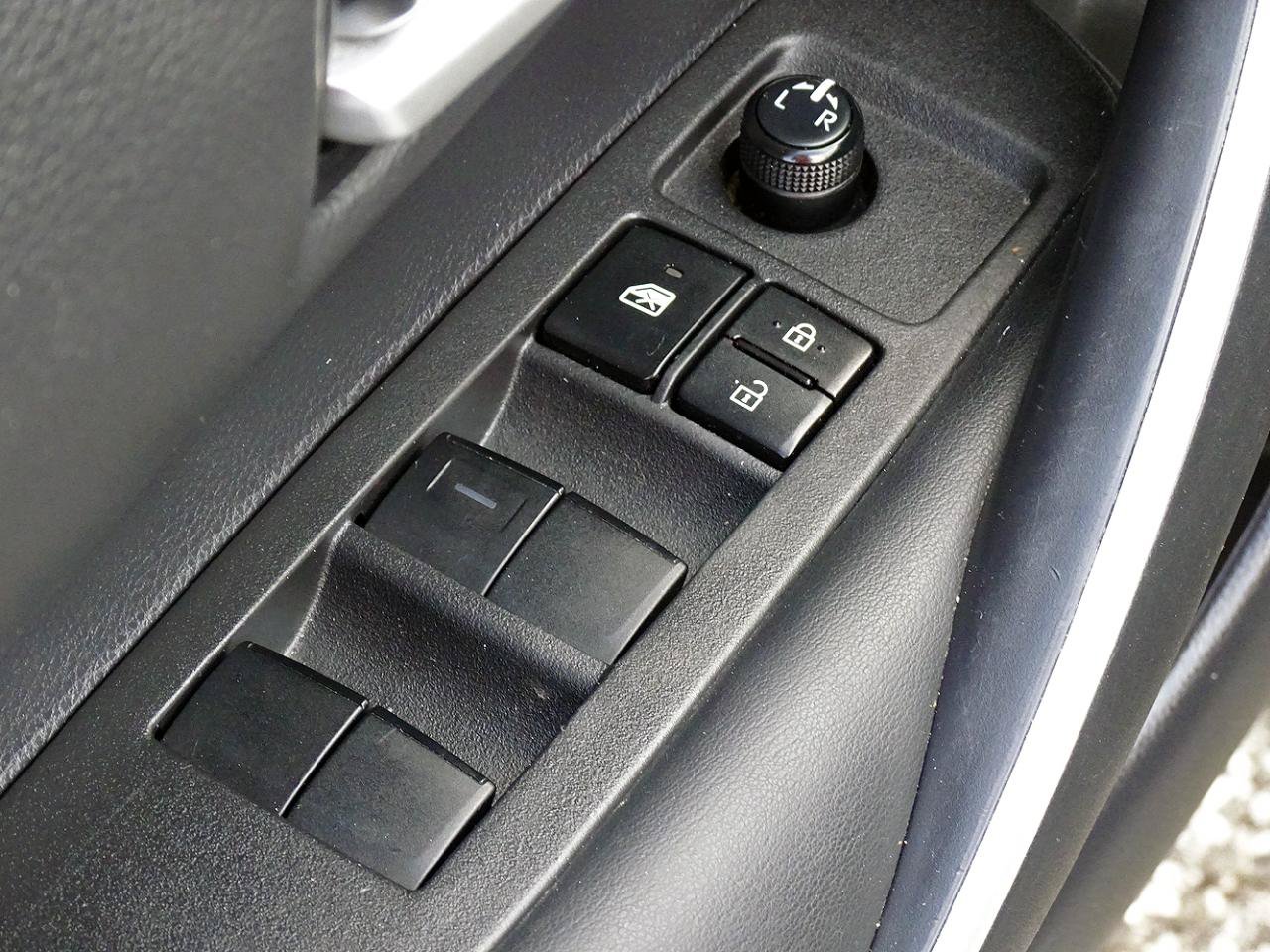 Used 2023 Toyota Corolla SE FWD image 29