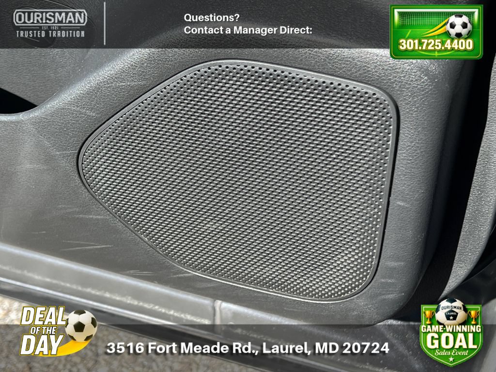 Used 2024 Nissan Rogue SV FWD image 30