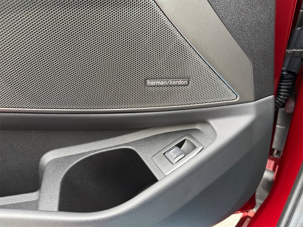 Certified 2025 BMW 330i xDrive Sedan w/ M Sport Package image 30