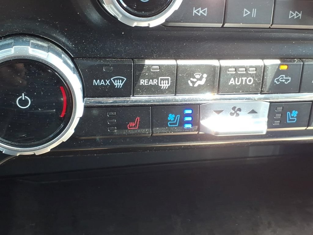 Certified 2023 Ford F150 Lariat w/ Trailer Tow Package AWD/4WD image 20