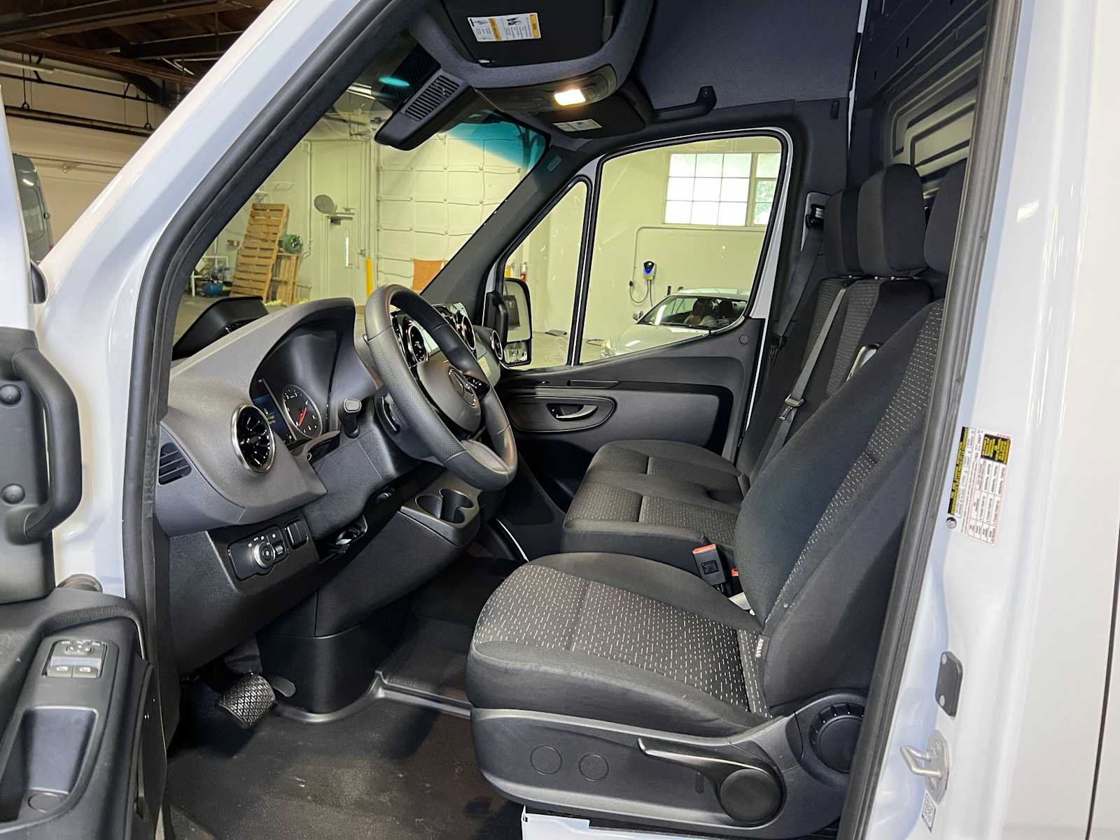 Used 2026 Mercedes-Benz Sprinter 2500 image 22