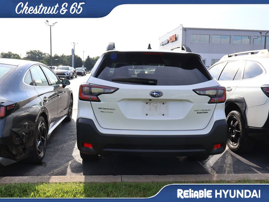 Used 2024 Subaru Outback Premium AWD/4WD image 18