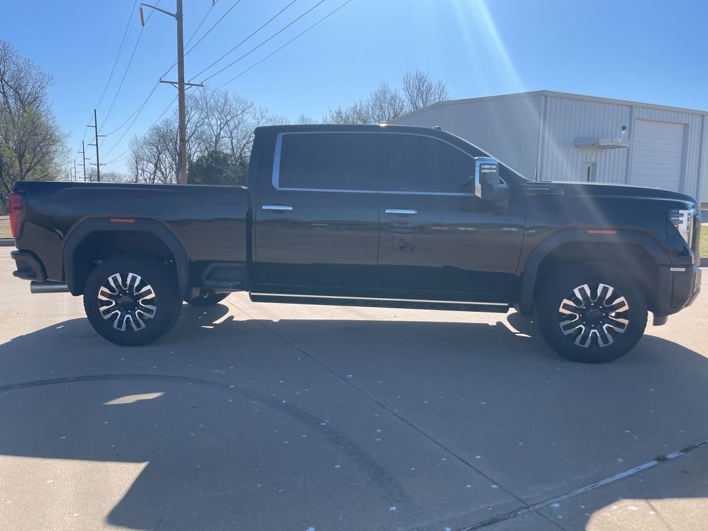 Used 2025 GMC Sierra 2500 Denali Ultimate w/ Max Trailering Package image 3