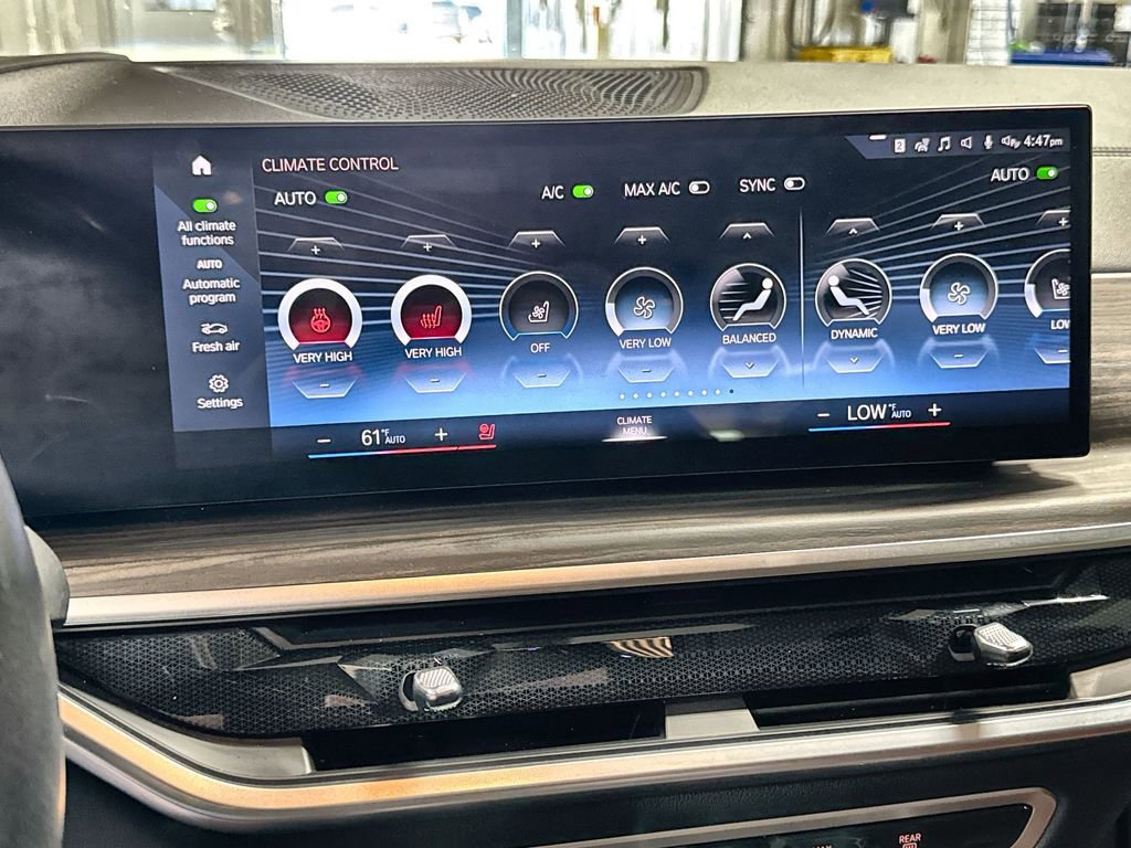 Used 2023 BMW X7 xDrive40i w/ Executive Package image 22