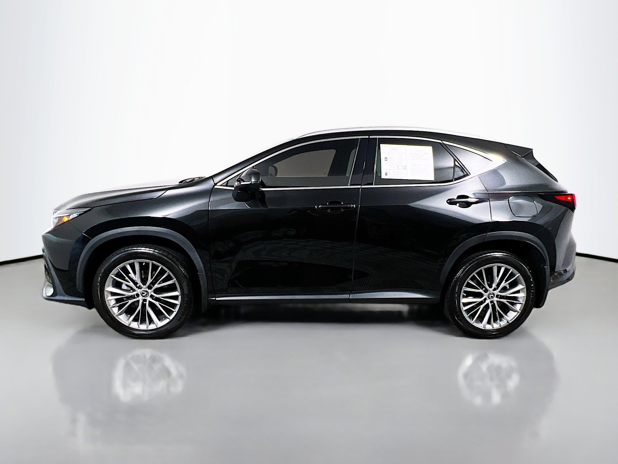 Used 2023 Lexus NX 350h AWD image 9