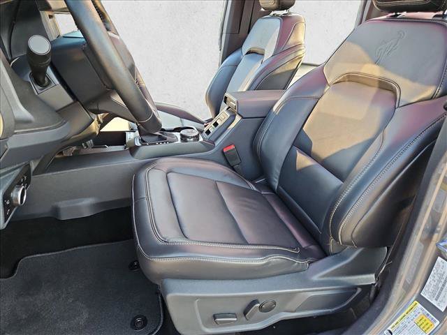 Used 2025 Ford Bronco Badlands AWD/4WD image 16