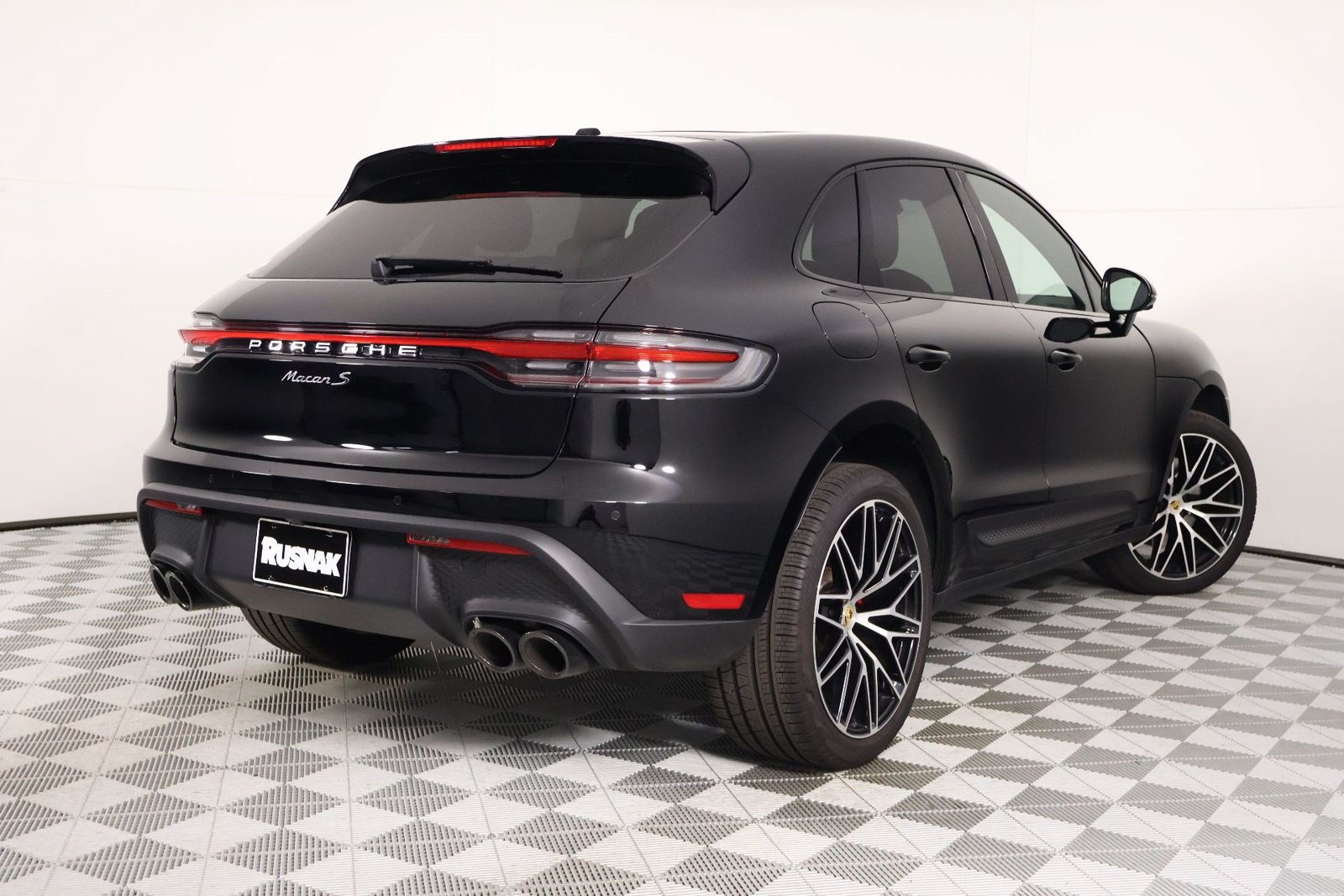 Certified 2026 Porsche Macan S AWD/4WD image 7