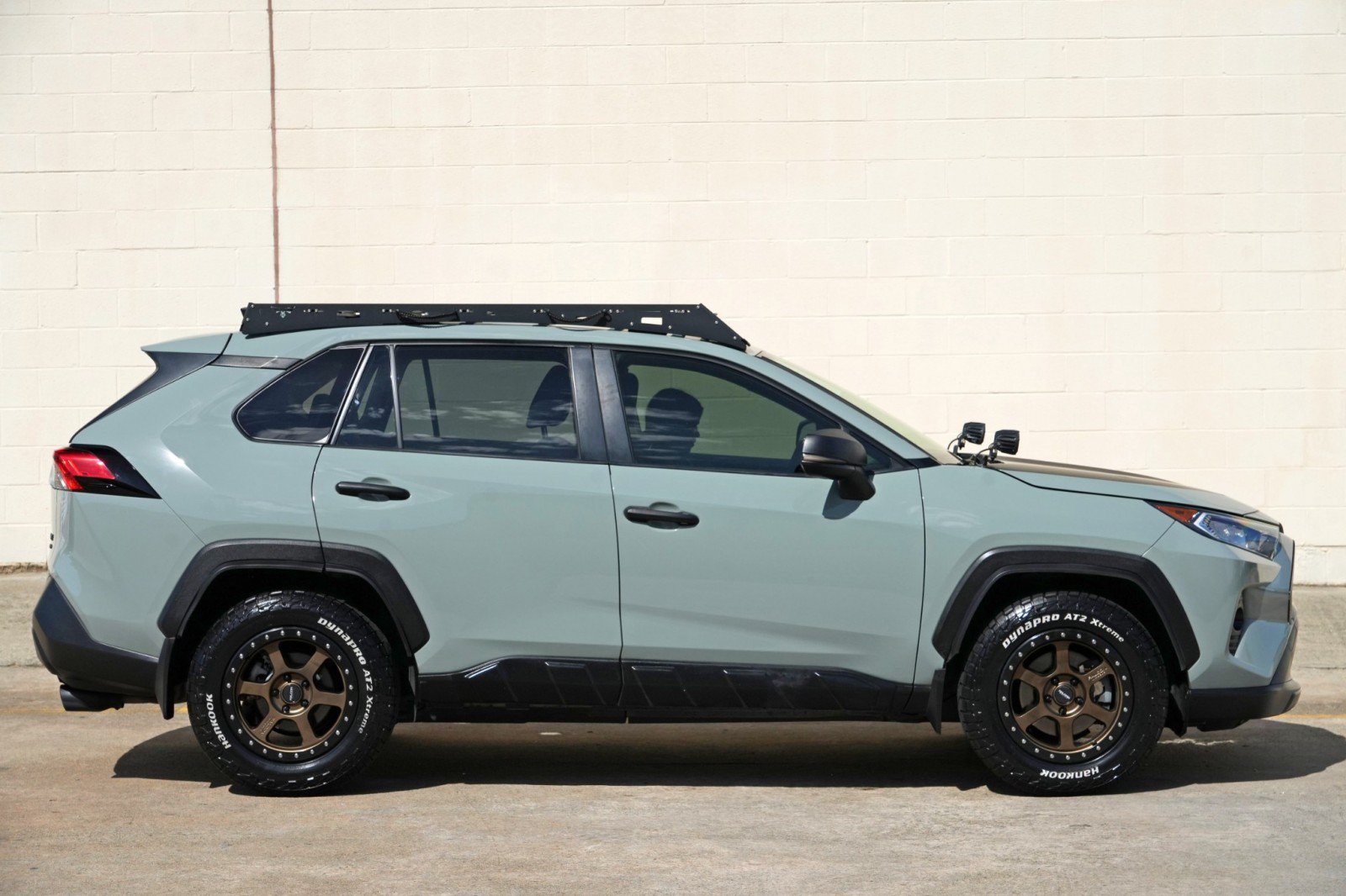 Used 2021 Toyota RAV4 XLE AWD/4WD image 47