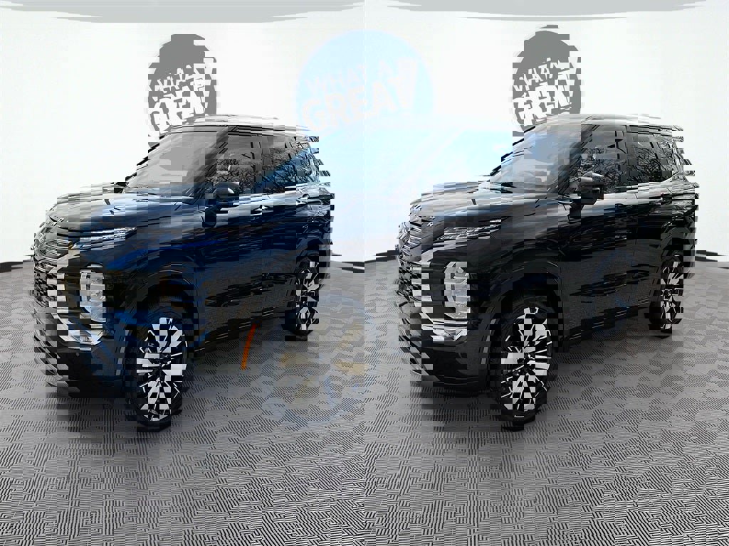 New 2025 Mitsubishi Outlander SE image 32