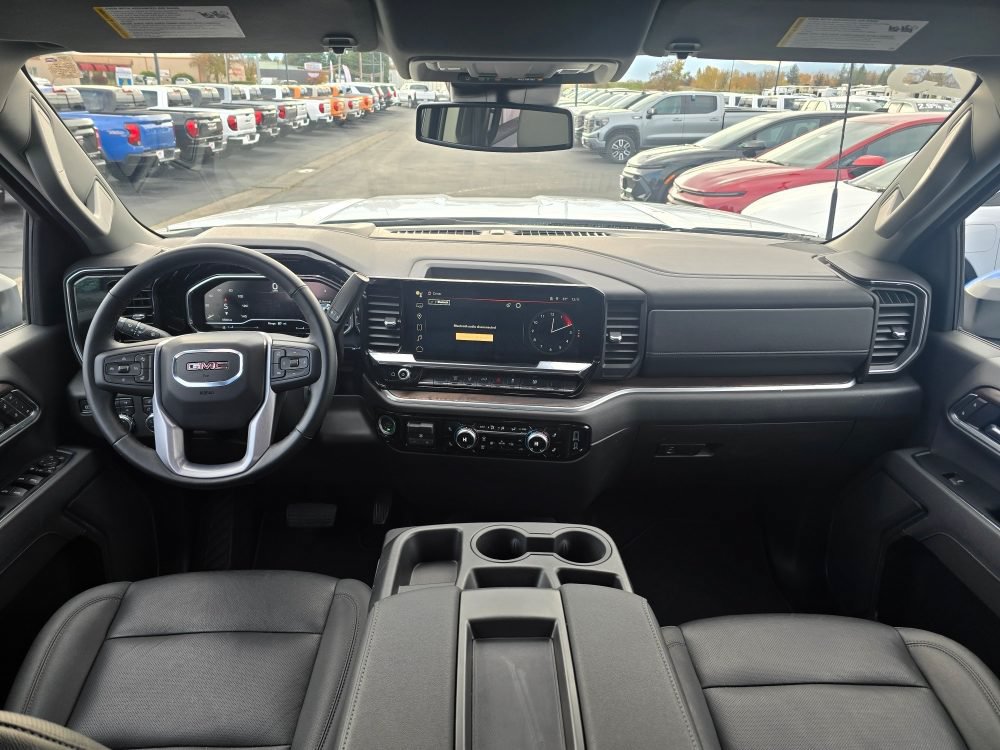 Used 2025 GMC Sierra 2500 SLT AWD/4WD image 6