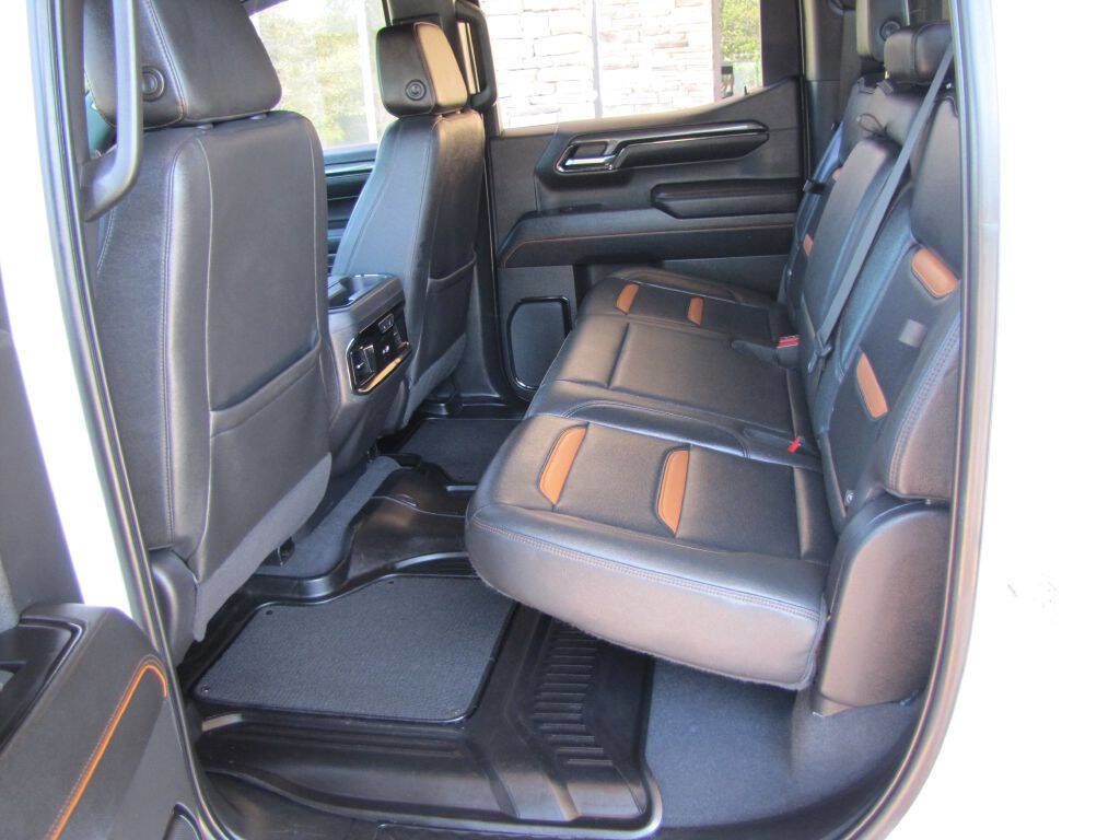 Used 2023 GMC Sierra 1500 AT4 w/ Technology Package AWD/4WD image 17