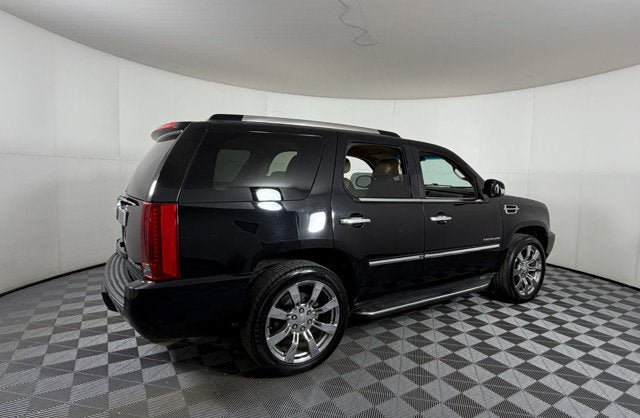 Used 2012 Cadillac Escalade AWD image 4