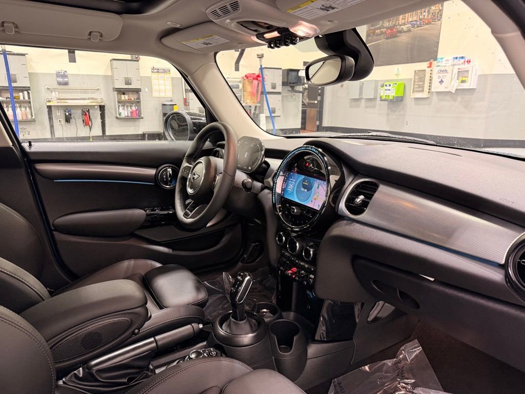 Used 2024 MINI Cooper S image 29
