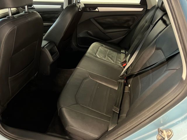 Used 2012 Volkswagen Passat 2.5 SE FWD image 16