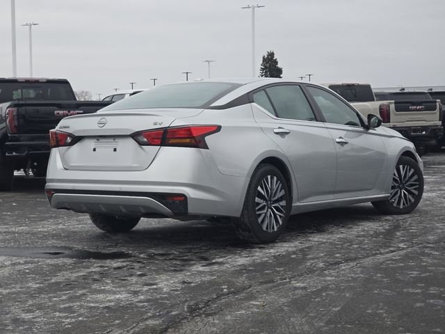 Used 2024 Nissan Altima 2.5 SV image 13